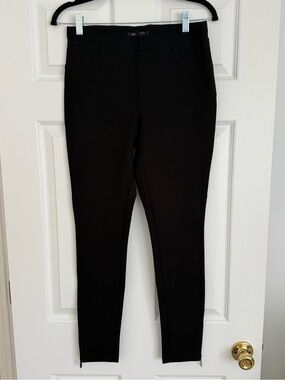 Romeo & Juliet Couture Black Leggings With Ankle Zippers